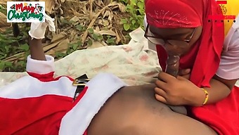 Cặp Đôi Nigeria Tham Gia Vào Một Cảnh Tình Dục Lãng Mạn Tại Nông Trại. Hãy Đăng Ký Red.