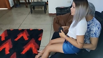 Skorajda Ujeta S Strani Staršev: Vznemirljiva Amaterska Izkušnja Cuckold-A