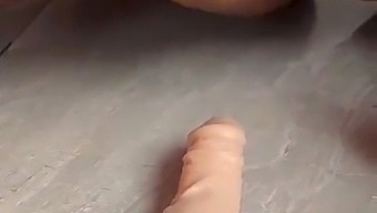 Big Ass Babe Takes A Deep Dildo In This Xxx Video
