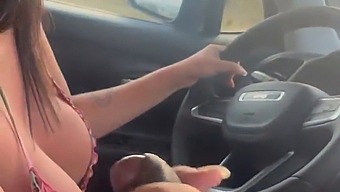 נתתי לבן הזוג שלי בגרון עמוק בתחנת אוטובוס, בתקווה שבעלי לא יראה