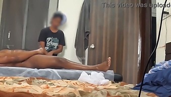 Massagist'S Skilled Hands Lead To A Euphoric Climax